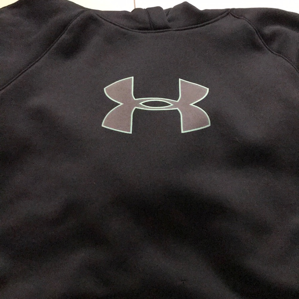 Black Under Armour hoodie